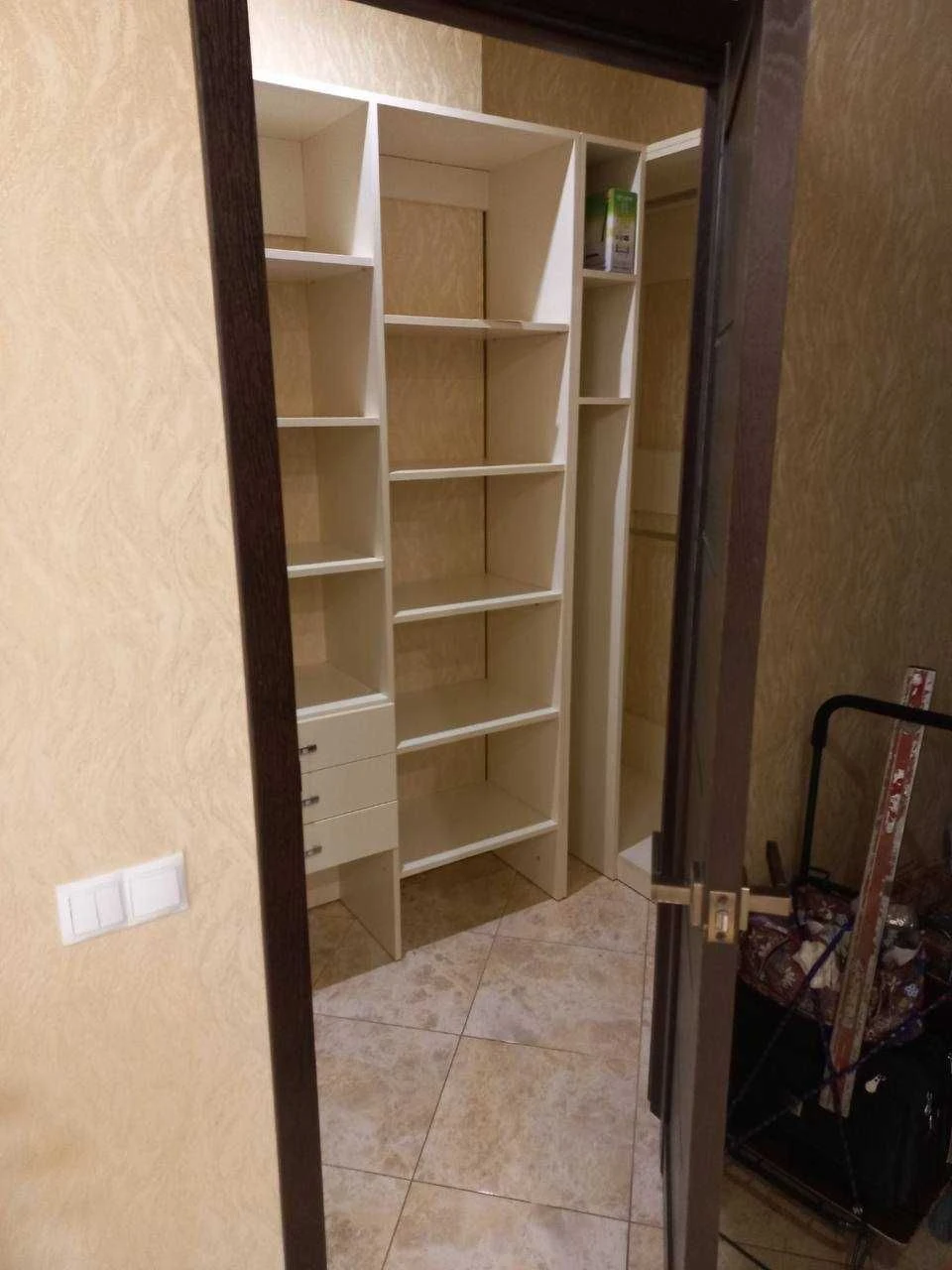 Продаж 1-кімнатної квартири з ремонтом 53м2 по вул. Липинськ
