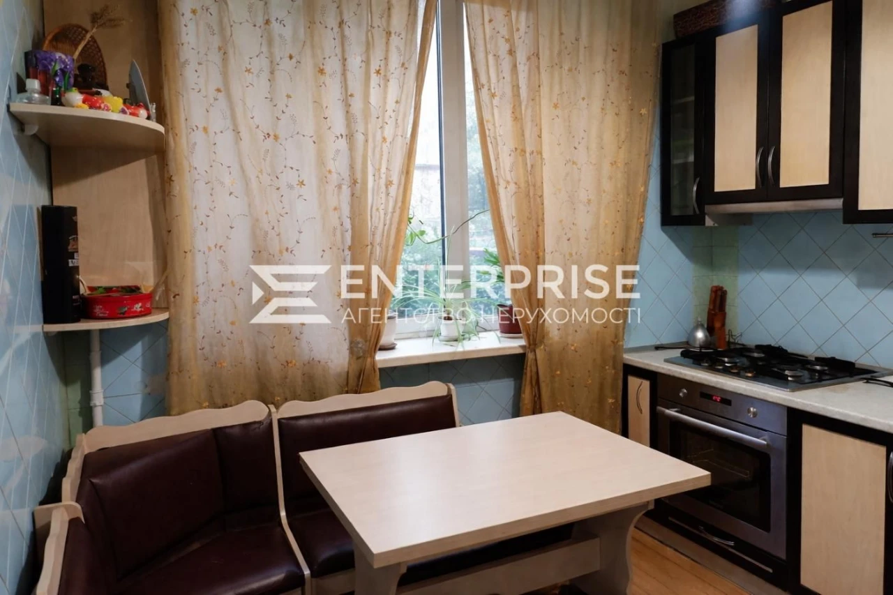 Продаж 2к квартири вул.Татарська, метро Лук'янівка, Шевченкі