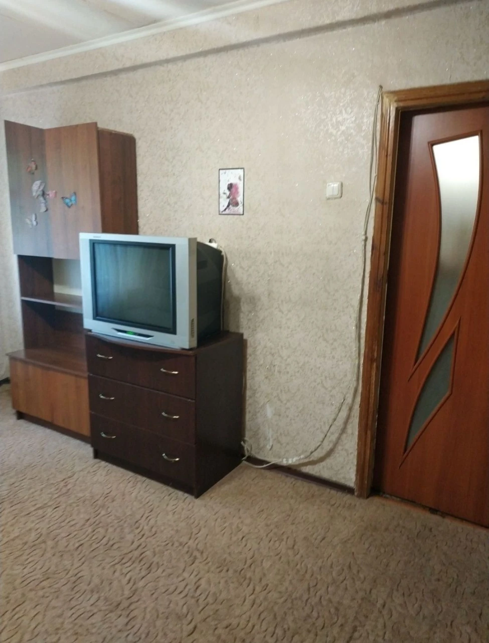 Продается 1 комнатная квартира ст.метро Дарницаст.