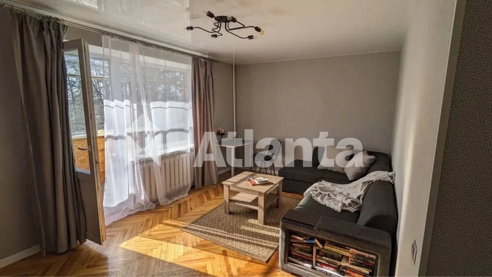 Sale of a 2-room apartment in Pushcha-Vodytsya | Renovation |