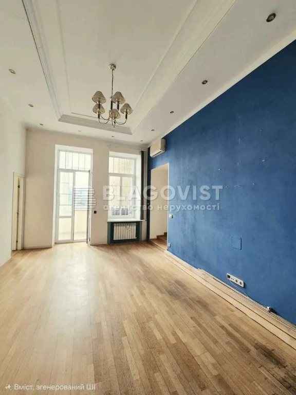Sale of a unique two-level apartment with a view of the city center