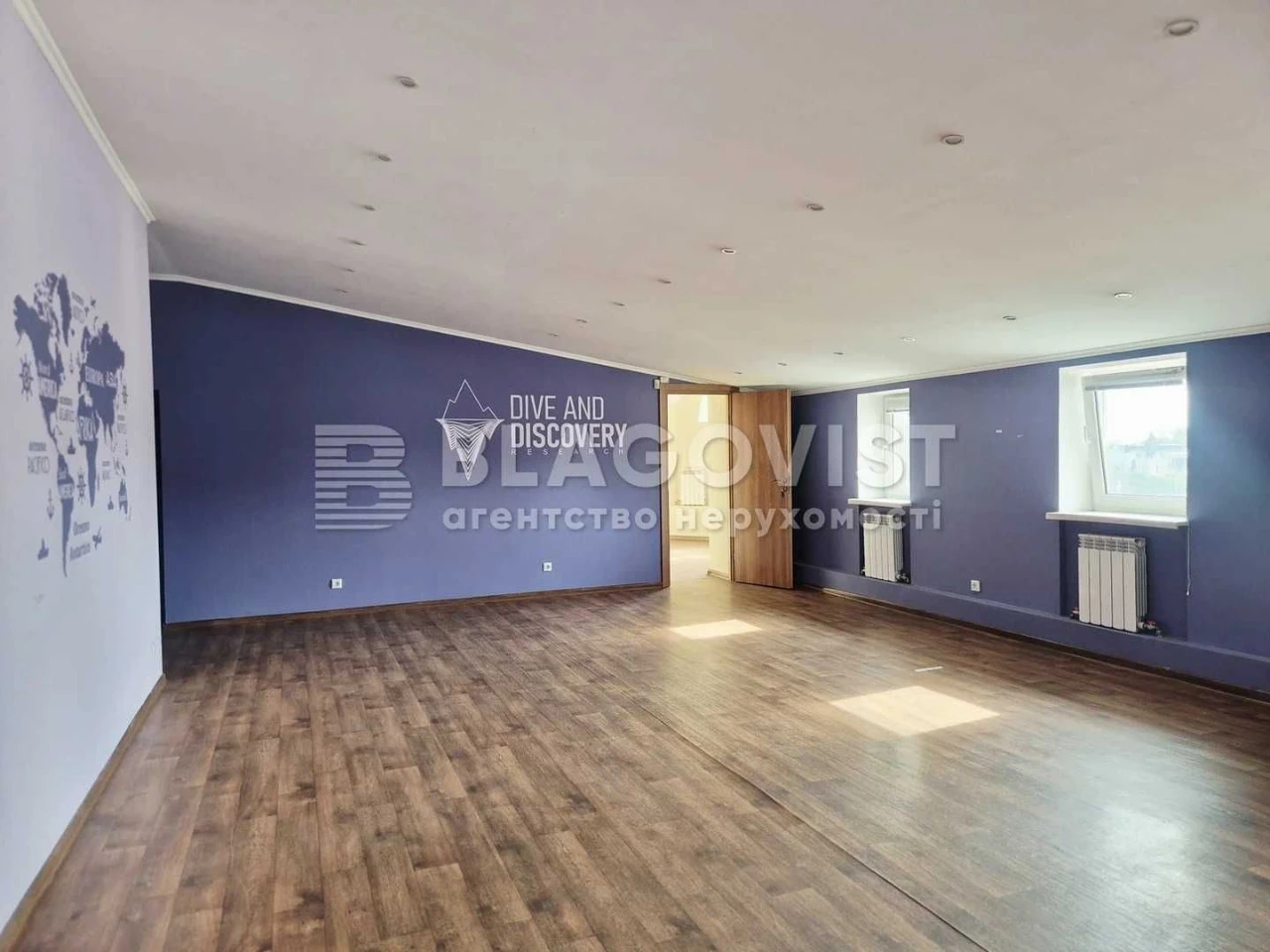 Sale of a unique two-level apartment with a view of the city center