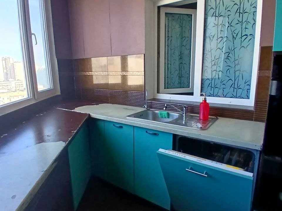 Apartment. Kyiv, Raduzhsky St.