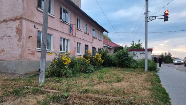 Продам, обміняю 2-х кімнатну квартиру, район Військового містечка