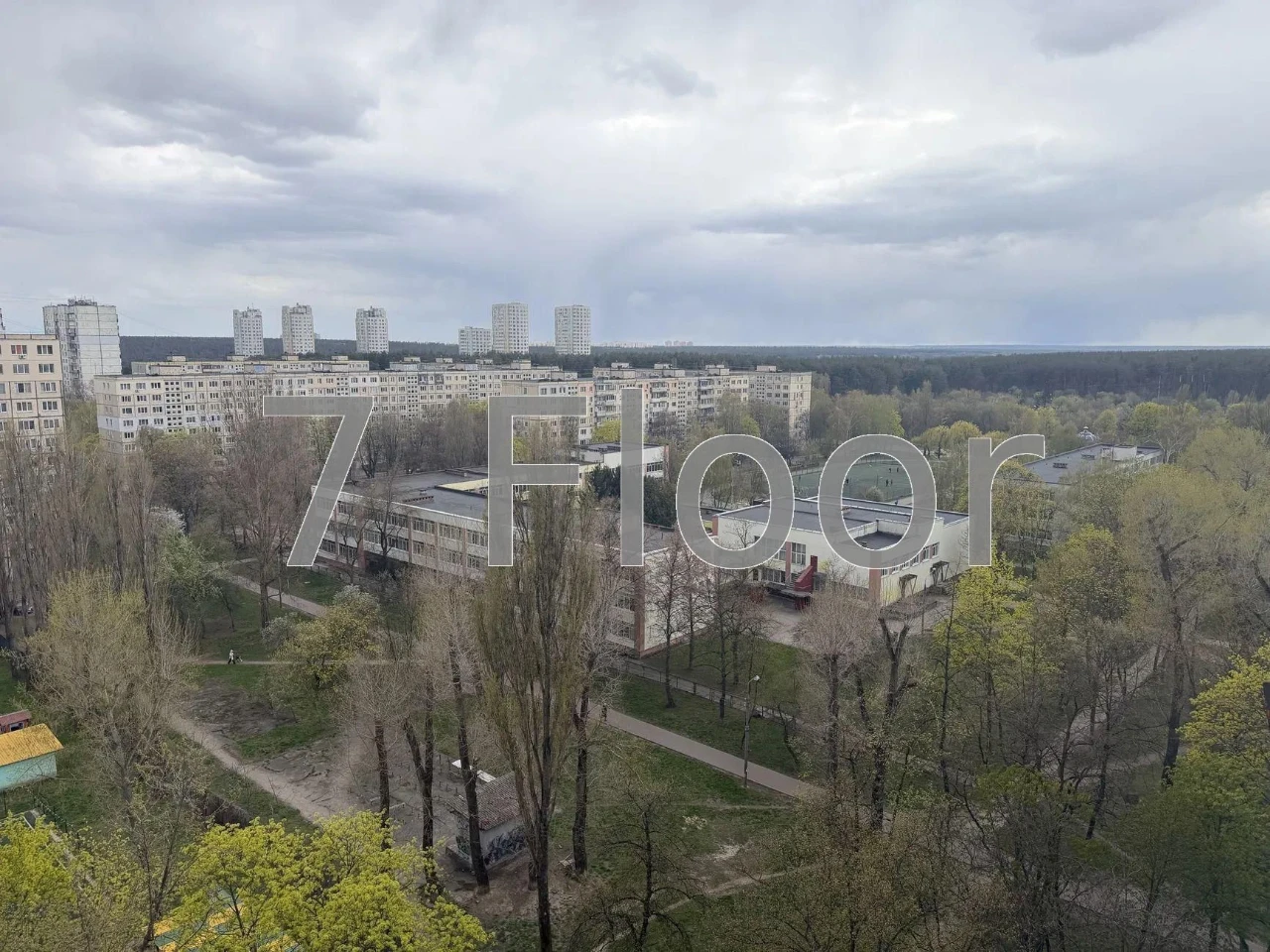 3 кімнатна квартира вул Академіка Булаховського метро Академ