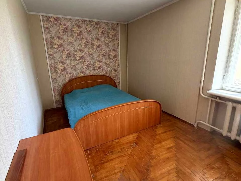 Apartment. Kyiv, Beryesteysk Street.