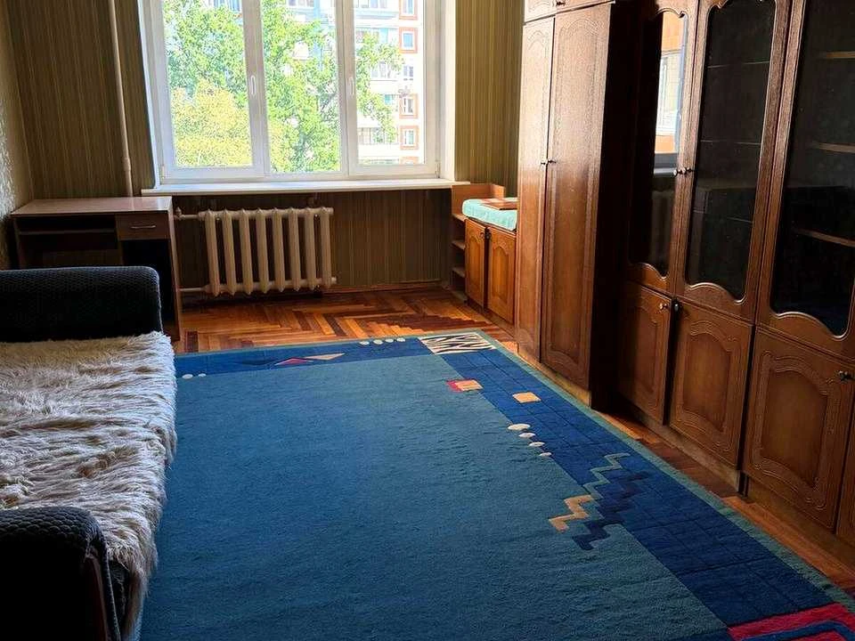 Apartment. Kyiv, Beryesteysk Street.