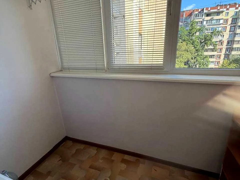 Apartment. Kyiv, Beryesteysk Street.