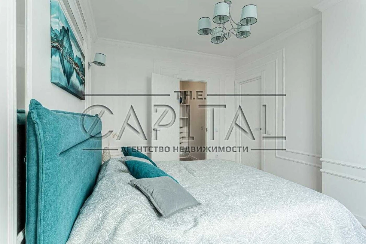 Sale of an apartment in the Podvisotsky residential complex, 77 square meters, Kakh Bendukidze, Pechersky
