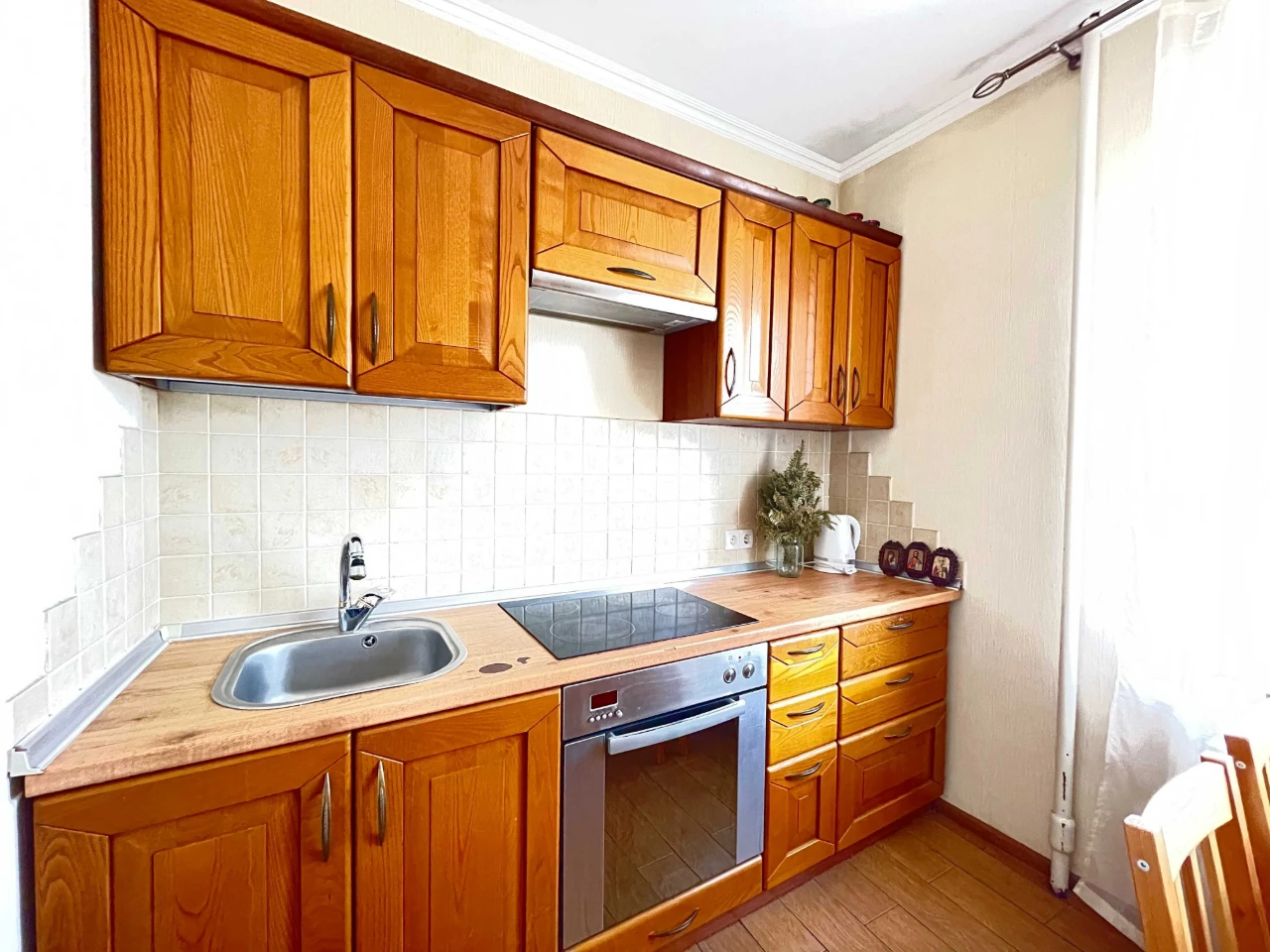 For sale 1-bedroom apartment, Alexander Koshytsia Street 9, metro
