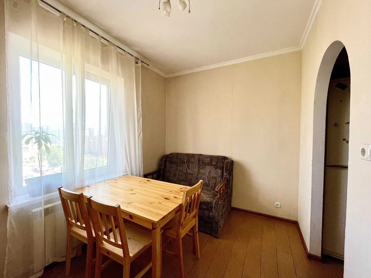 For sale 1-bedroom apartment, Alexander Koshytsia Street 9, metro