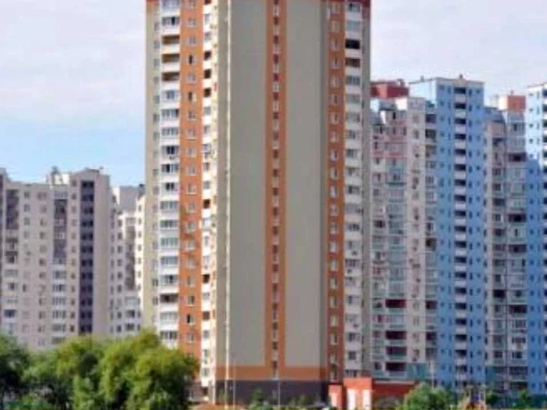 Квартира. Київ, Драгоманова вул.