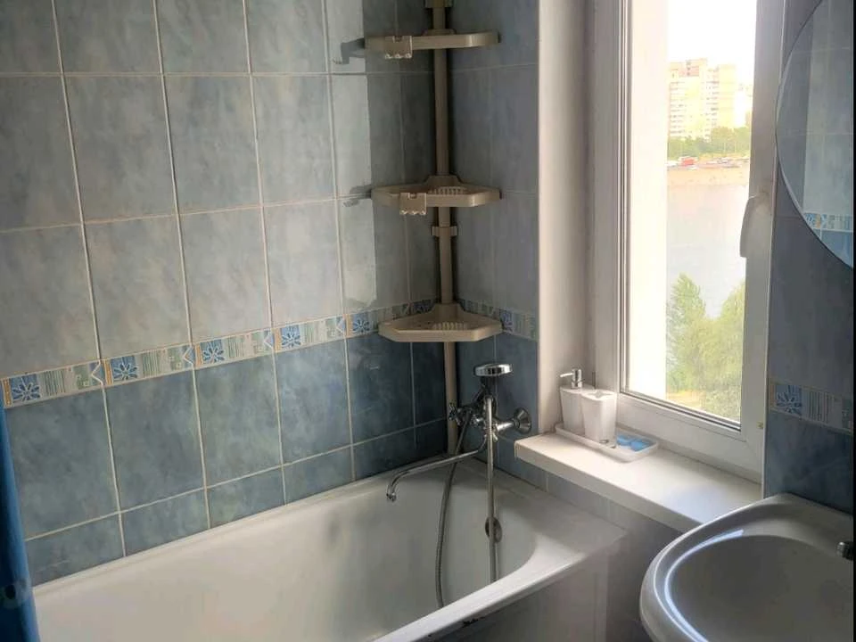 Apartment. Kyiv, Dragomanova St.