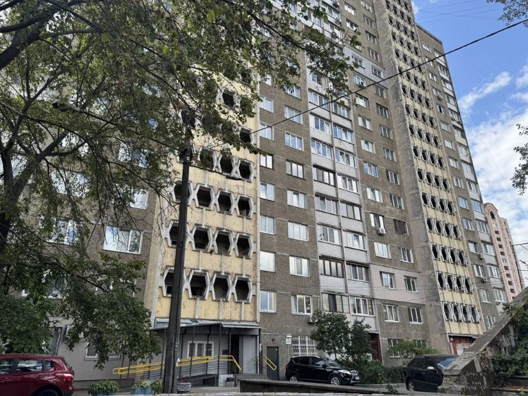 Продаж 3-кімнат. квартири 73 м². по вул. Вадима Гетьмана, 40.