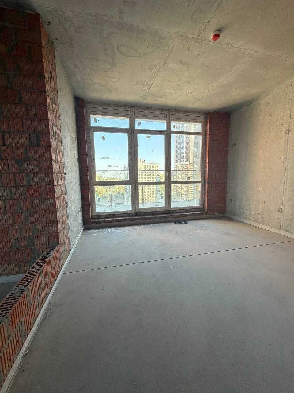 Sale of Greenville Park business class residential complex (Greenville) with a terrace