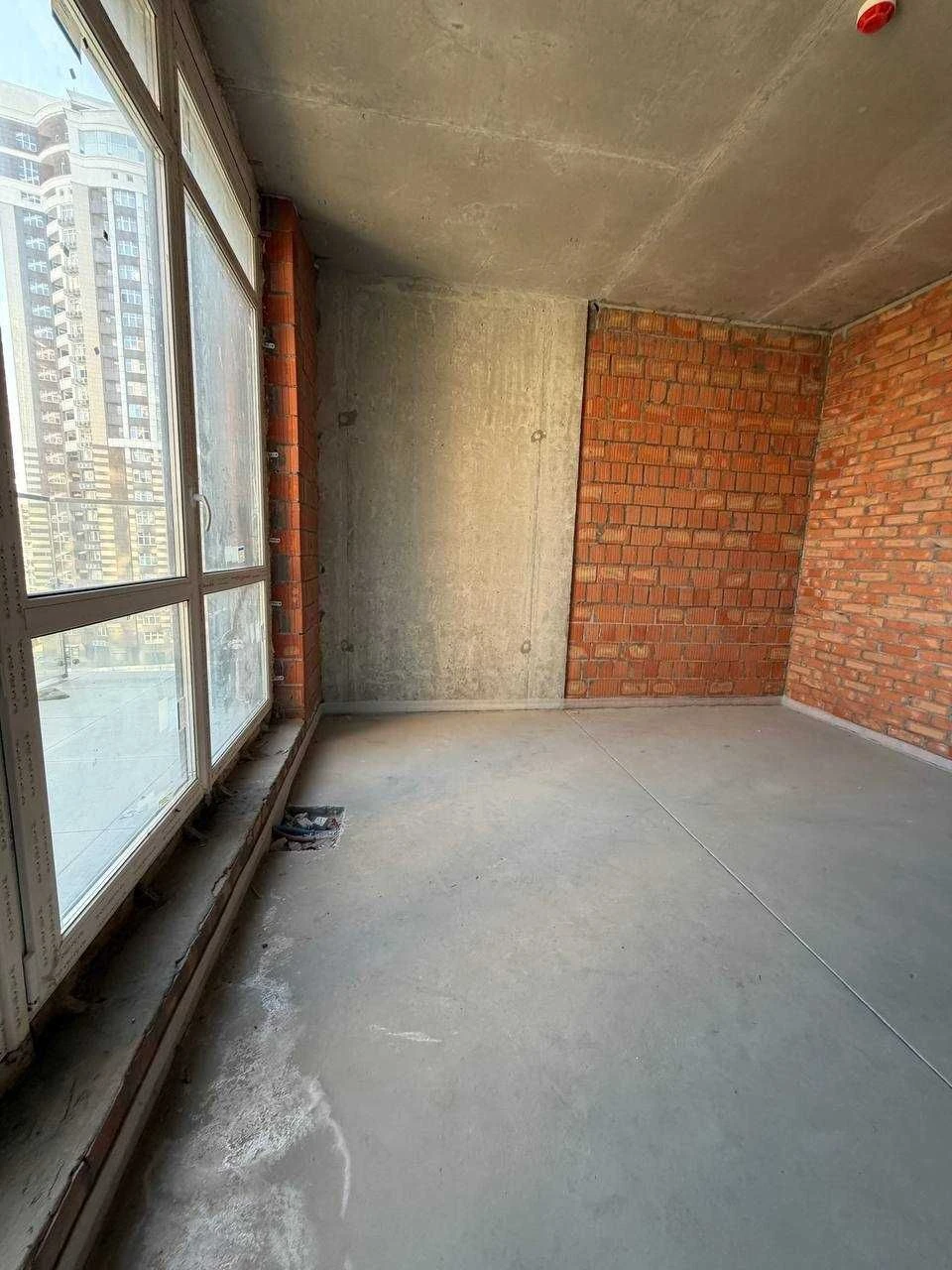 Sale of Greenville Park business class residential complex (Greenville) with a terrace