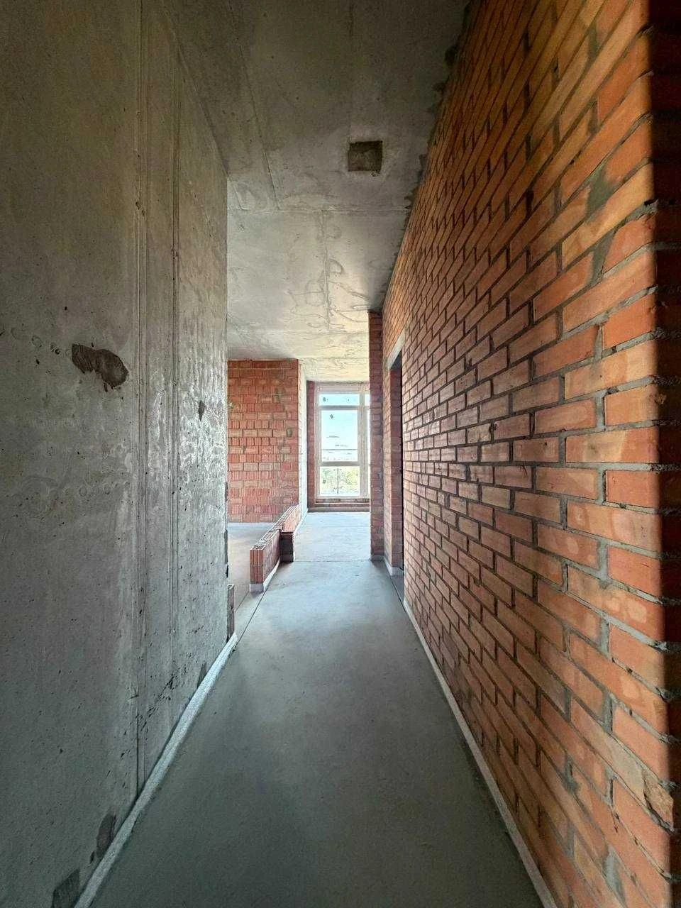 Sale of Greenville Park business class residential complex (Greenville) with a terrace
