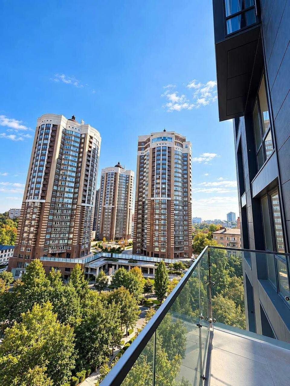 Sale of Greenville Park business class residential complex (Greenville) with a terrace