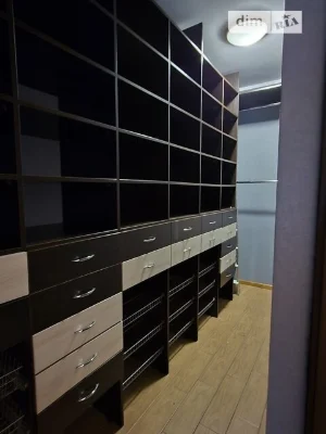 For sale 3-room apartment 117 sq. m on Urlivska Street 11A • ID 3460