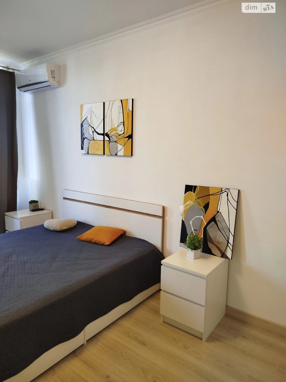 Apartment for Sale, Left Bank Area