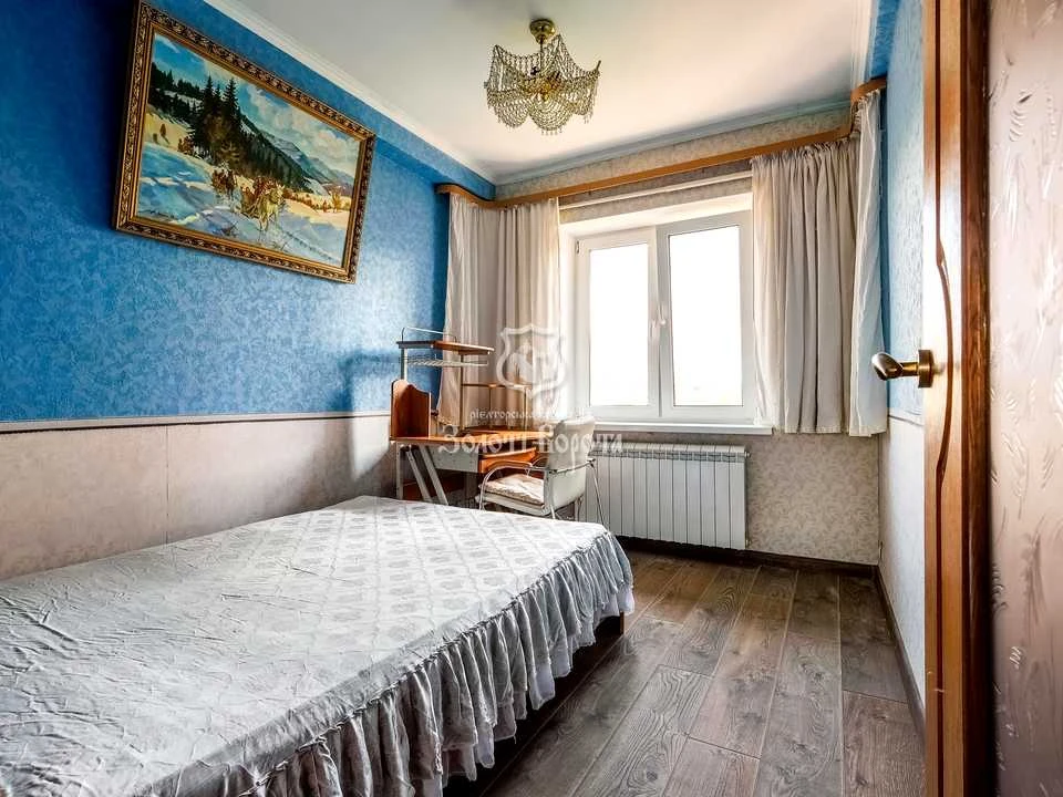 Apartment. Kyiv, Boulevard of the Verkhovna Rada.
