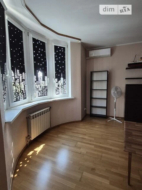 For sale 3-room apartment 117 sq. m on Urlivska Street 11A • ID 3460