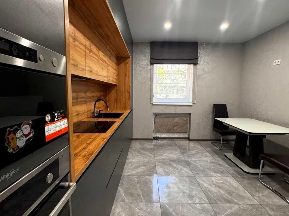 Apartment. Dnipro, Teatralna St.