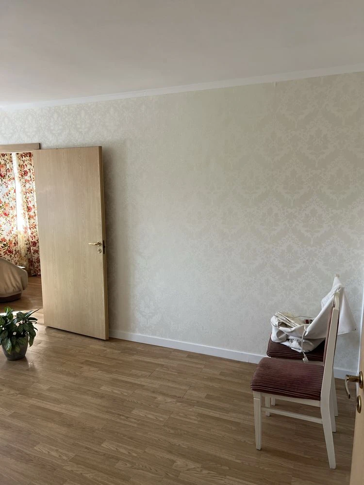 Продам 3 кімнатну квартиру на Пр. Калнишевського (Косіора)