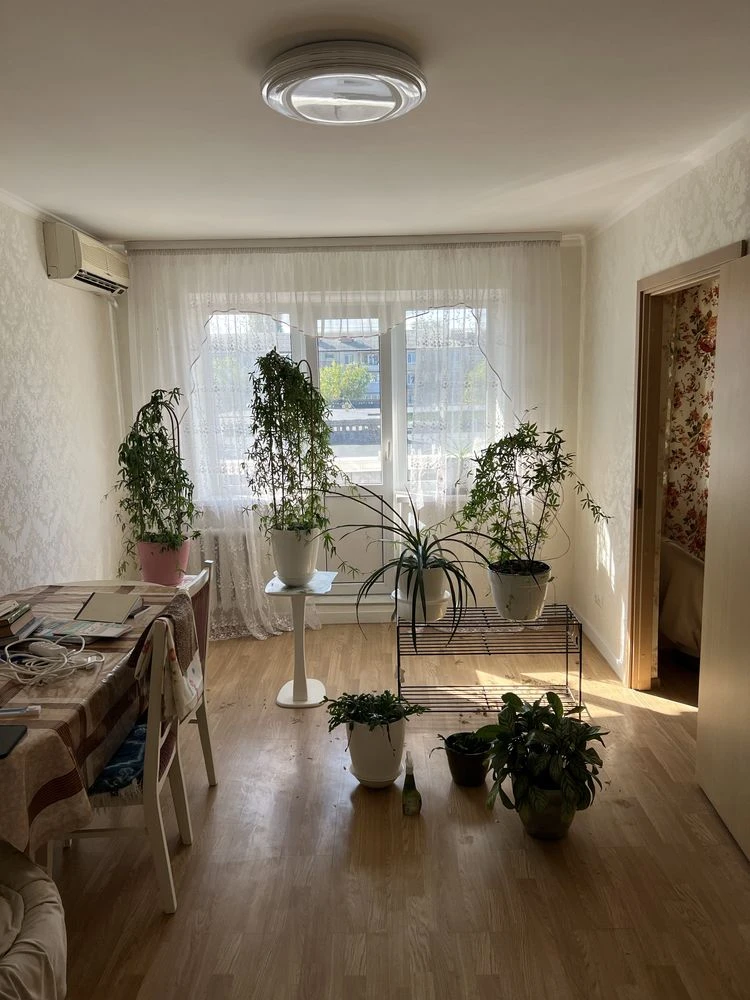 Продам 3 кімнатну квартиру на Пр. Калнишевського (Косіора)