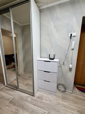 Продам 2к квартиру . Макарова
