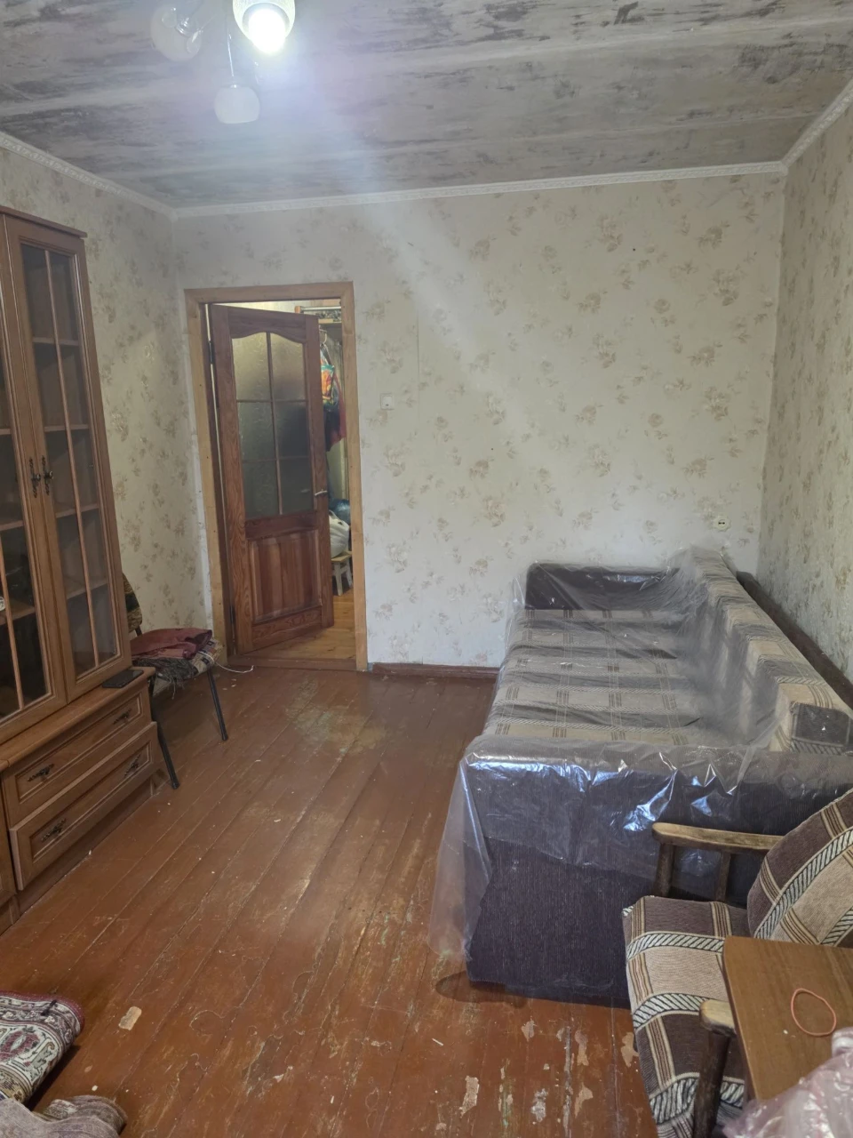 For Sale: 2-room apartment on Titova (Independence) Street, Right Bank of Polya