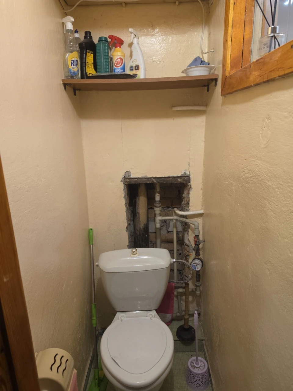 For Sale: 2-room apartment on Titova (Independence) Street, Right Bank of Polya