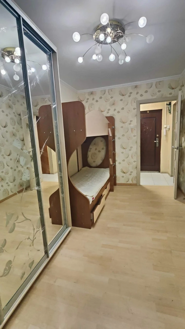 Продам 2к квартиру Покровский