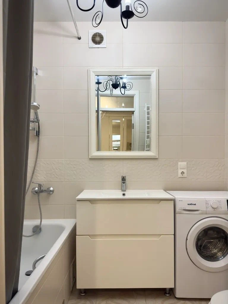 Продається 2-кімнатна квартира 60 м2 ЖК Ривер Парк