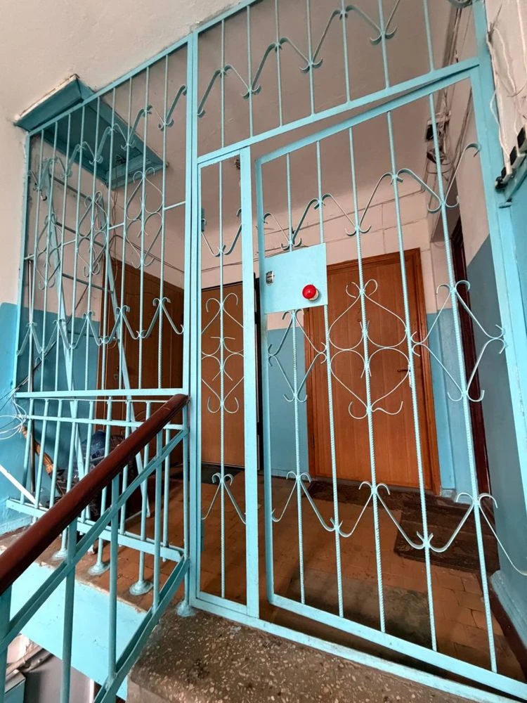 Продам, свою 2-кімнатну квартиру в Дніпрі, без комісії, адре