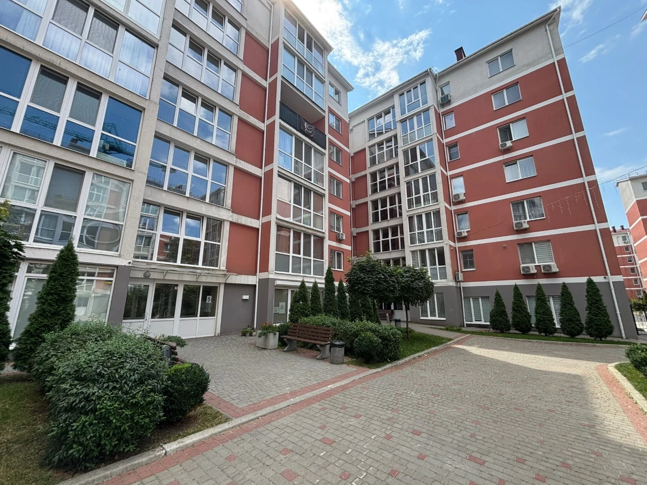 Продам 3-кімнатну квартиру в ЖК Олимпийский | Левобережний | 5-й поверх |