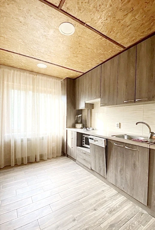 For Sale 3 room apartment with Renovation in ж/м Тополь Terra