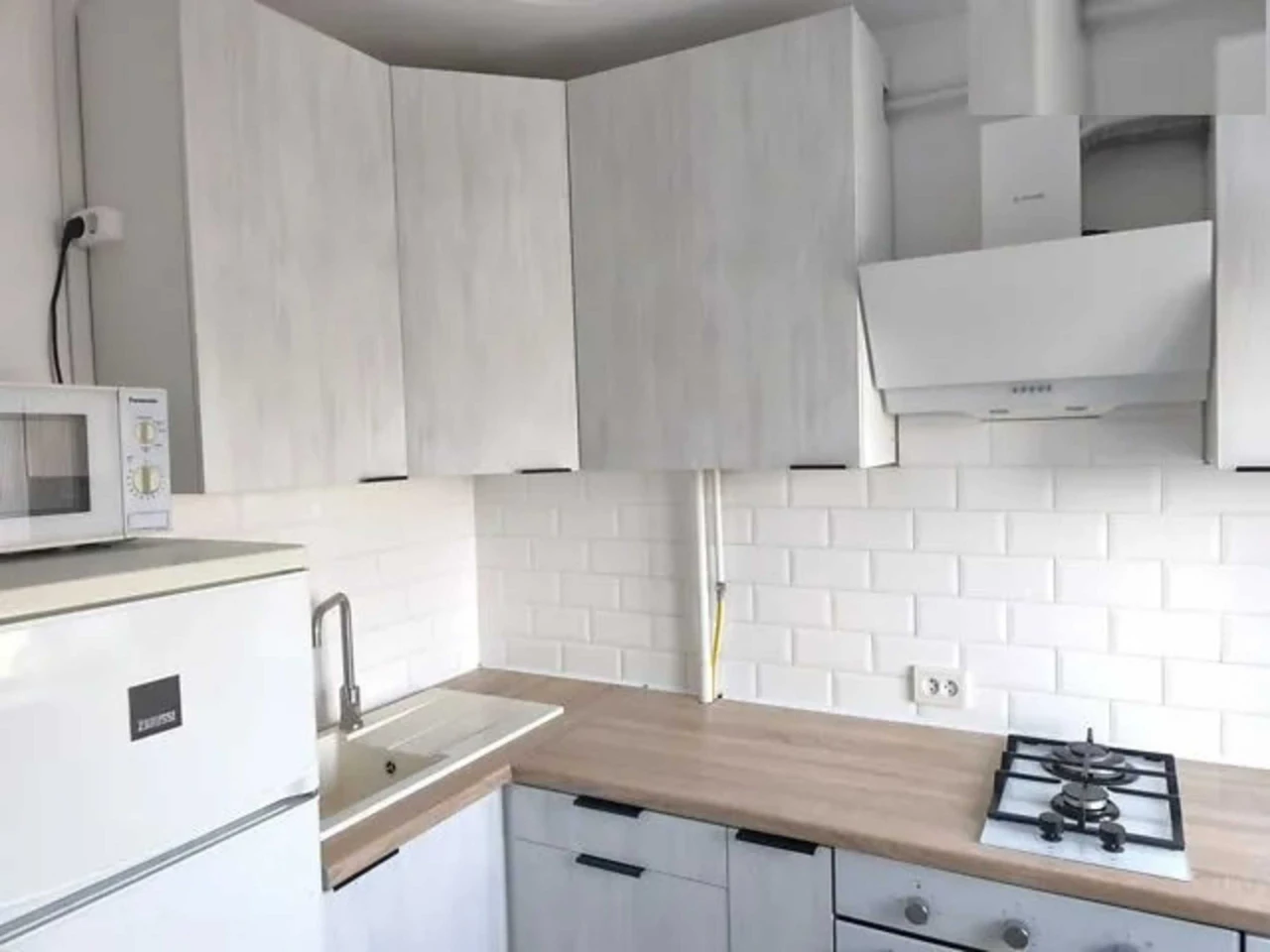 продам 2-к квартиру топовая локация на пр. Дмитрия Яворницко