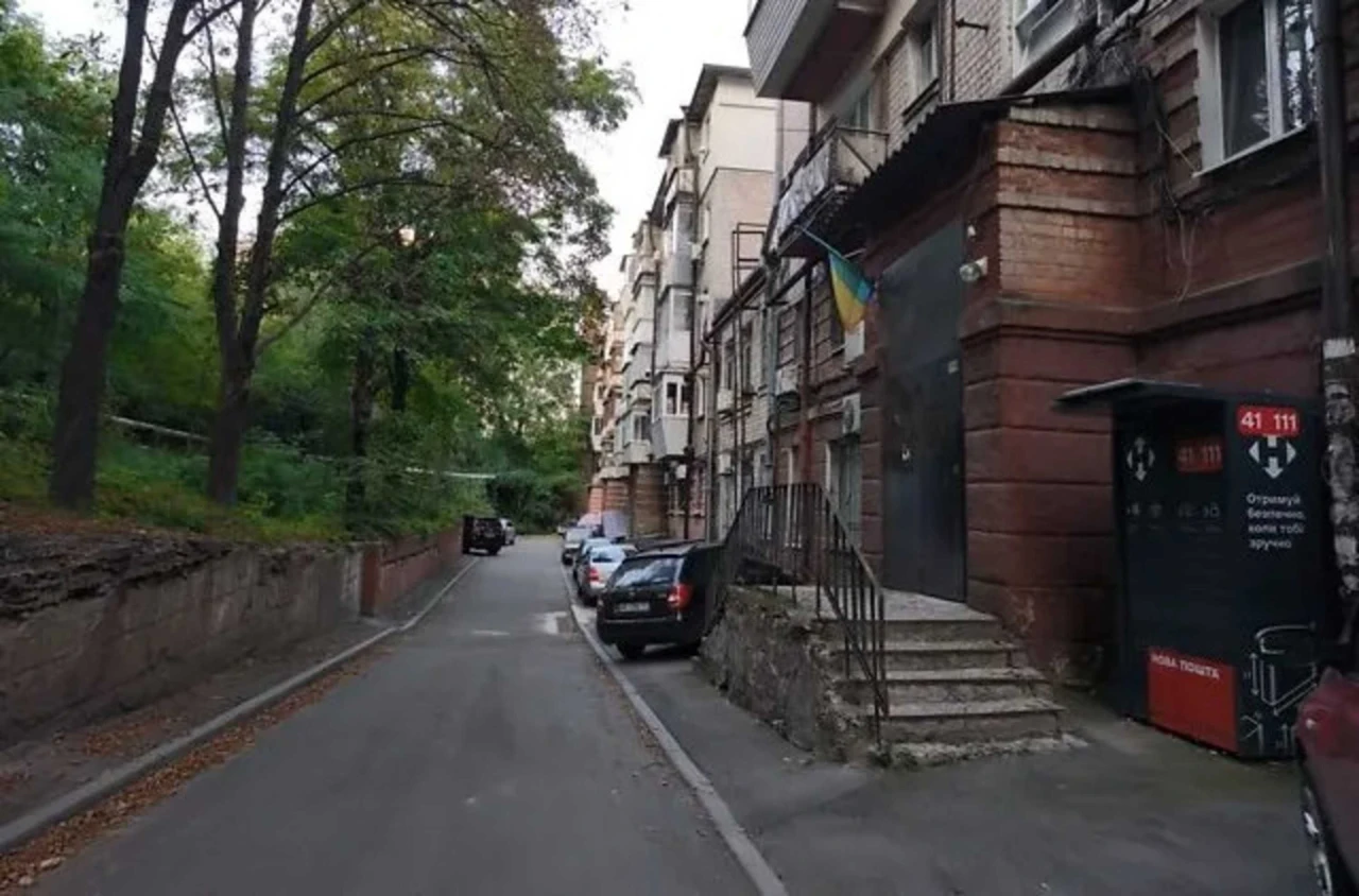продам 2-к квартиру топовая локация на пр. Дмитрия Яворницко