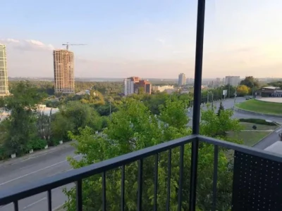 продам 2-к квартиру топовая локация на пр. Дмитрия Яворницко