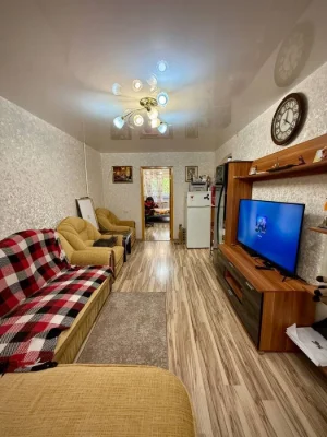 Продам трикімнатну квартиру 70 кв.м. Клочко Донецьке шосе