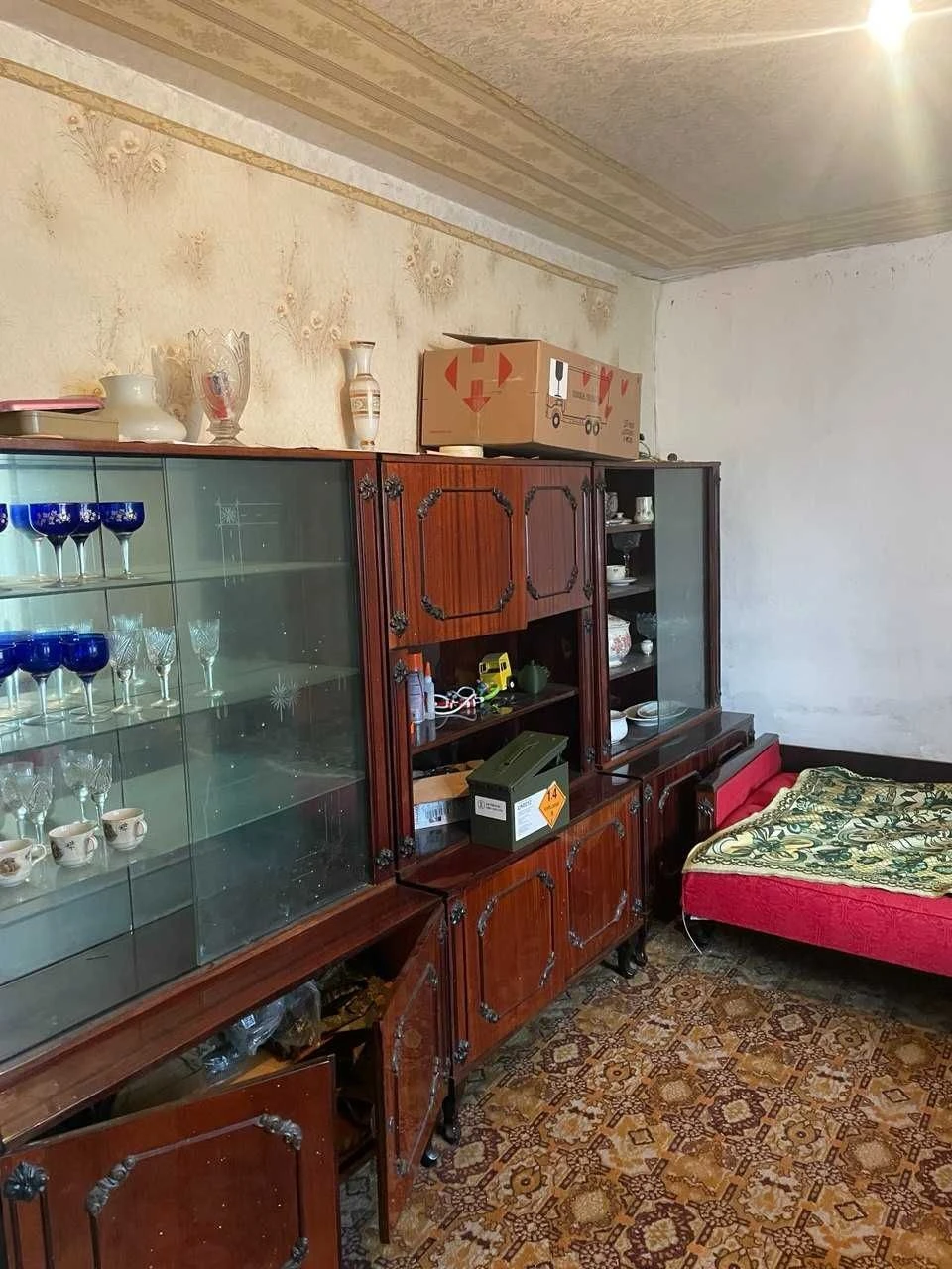 Продам 2 кім.кв. пр-т Аерокосмічний