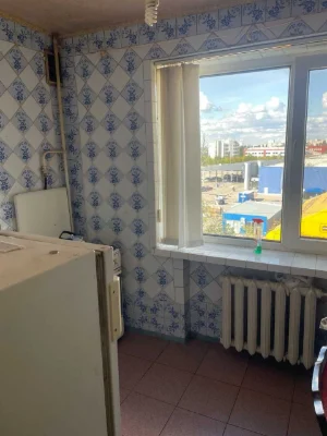 Продам 2 кім.кв. пр-т Аерокосмічний