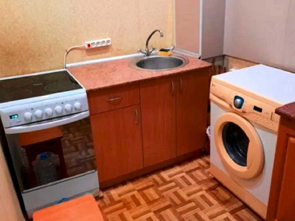 Apartment. Kharkiv, Garibaldi St.