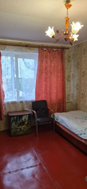 Продам гостиночку 21 м2 со своим санузлом рядом с метро Инду