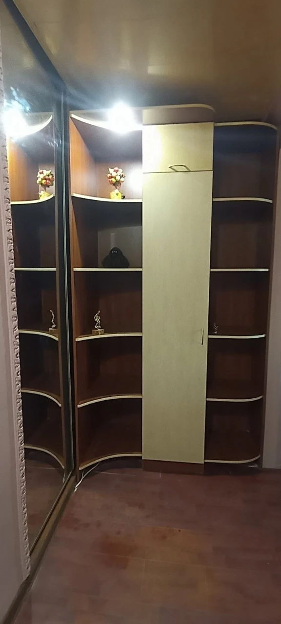For Sale 1-bedroom apartment near Induztrialna metro station