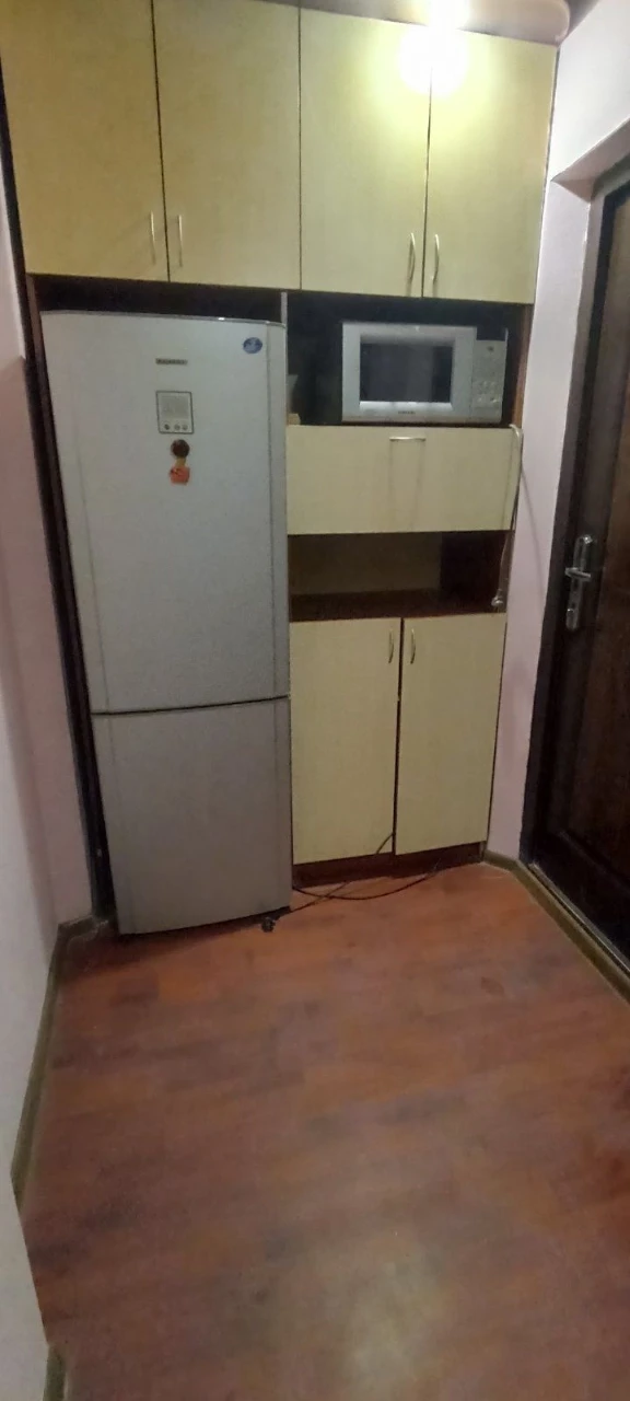 For Sale 1-bedroom apartment near Induztrialna metro station