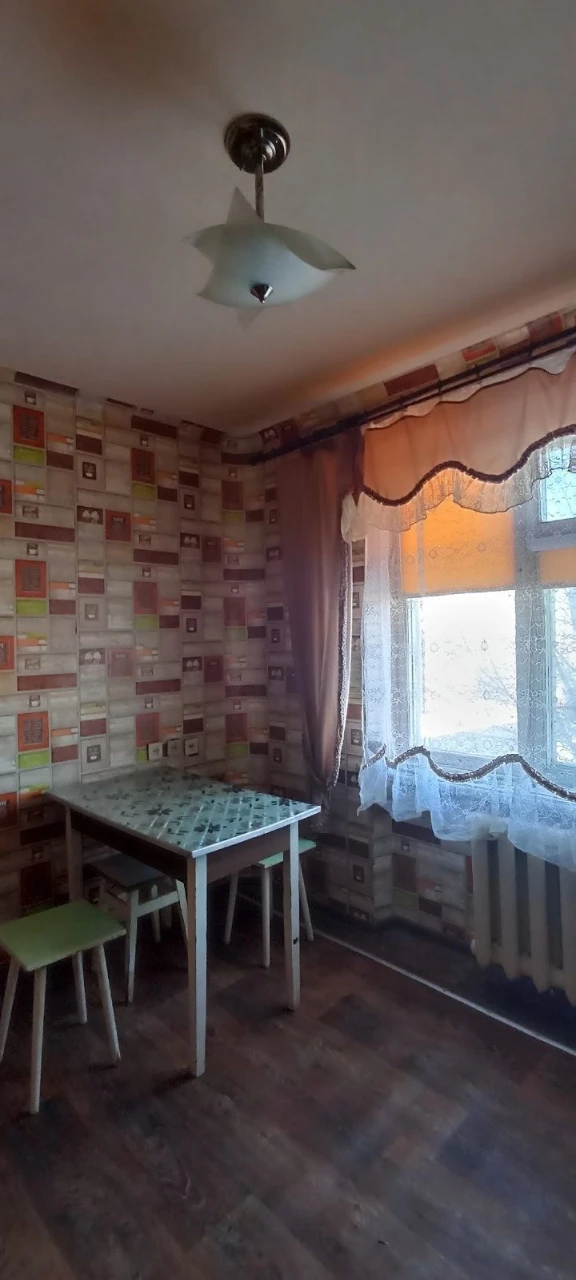 For Sale 1-bedroom apartment near Induztrialna metro station