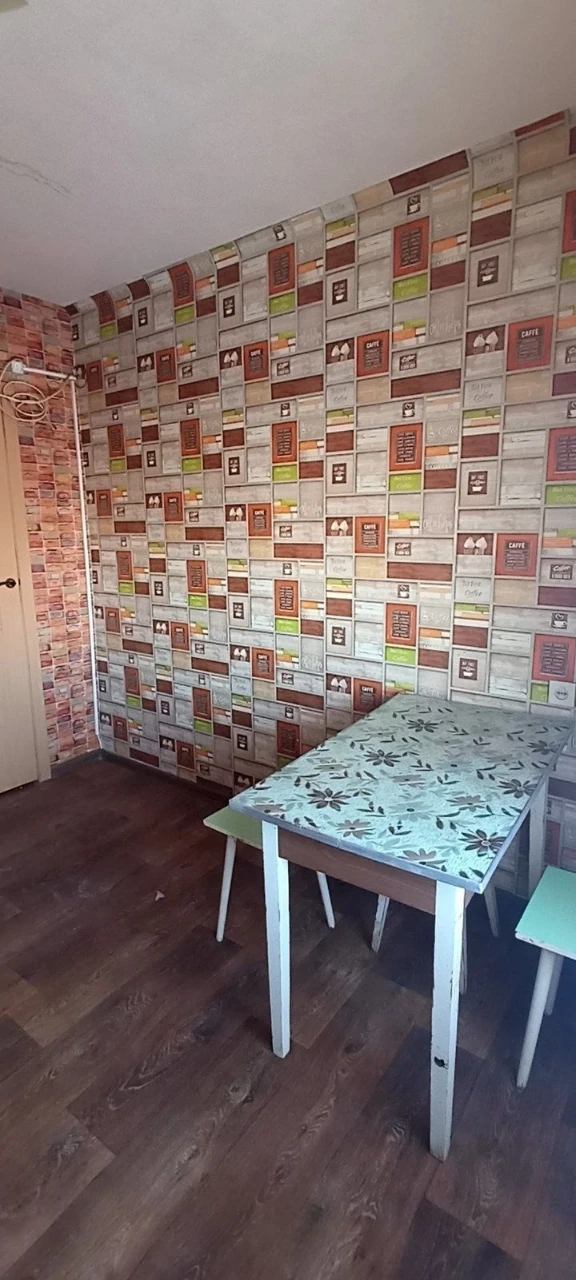 For Sale 1-bedroom apartment near Induztrialna metro station
