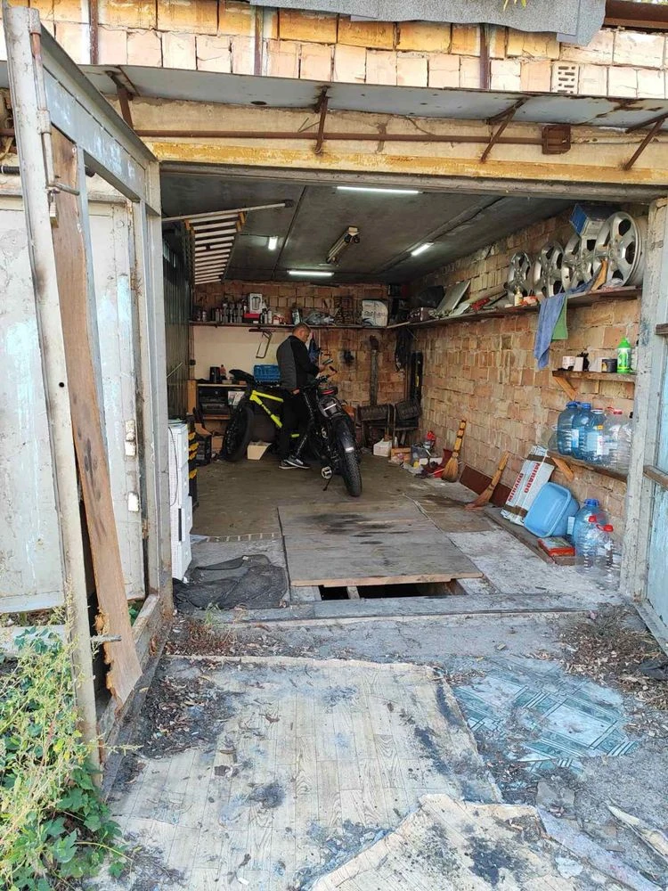 Продається гараж двоповерховий